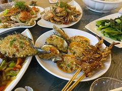 -覃记海鲜美食餐厅