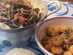 -川流不息·地道川菜·小龙虾(新松江路店)