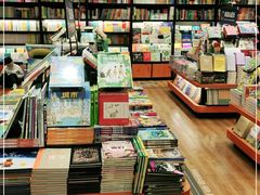 -西西弗书店&矢量咖啡(凯德晶萃广场店)