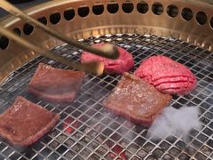 -铭牛烧肉·和牛海鲜自助(高新月牙湖店)