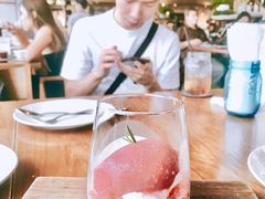 -ROAST coffee & eatery