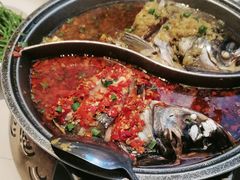 -阿瓦山寨·湘菜现炒·剁椒鱼头王(咸阳总店)