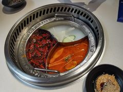 鸳鸯锅-钢管厂五区小郡肝串串香火锅(人民广场店)