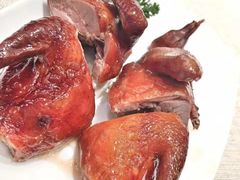脆皮烤乳鸽-御宝轩(益丰·外滩源店)