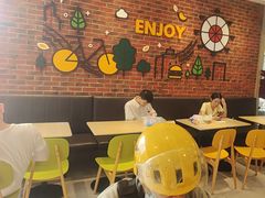 -德克士(华地广场店)