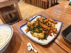 -云阿蛮云南生烫牛肉米线(奉贤路店)