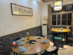 -茸梅路右拐龙虾-农家菜(松江店)