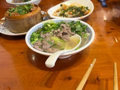 -杨三孃跷脚牛肉(西外棕榈岛店)