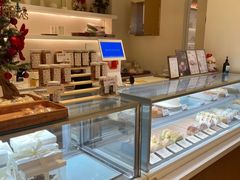 面包甜点陈列柜-奈诺甜品·生日蛋糕·下午茶(古城店)