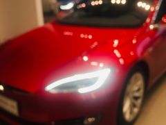 -TESLA 特斯拉(上海太古汇体验店)