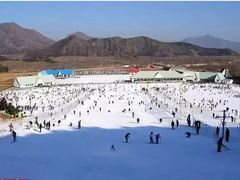 -十三陵雪世界滑雪场