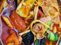 酸辣肥肠粉-红鼻子桂林米粉(金唐新光界店)