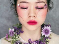 -金夫人化妆摄影职业培训学校