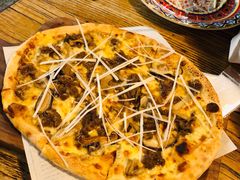 烤牛肉披萨-I HOLIC艾豪丽披萨(KKone店)