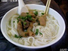 牛杂河粉-碳炉海鲜烧烤·1992(北京路店)