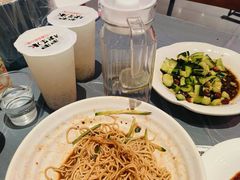 -肥肥虾庄·金牌油焖大虾(杨园滨江时代walk店)