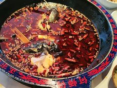 -何师傅美蛙鱼头(汉街店)