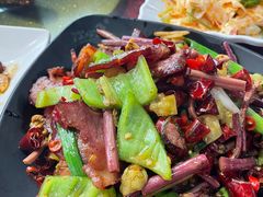 野菜炒腊肉-蜀香源川菜馆(梅县新城店)