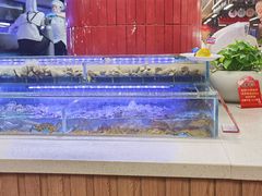 -四囍码头海鲜烧烤自助火锅(外滩南京东路悦荟广场店)