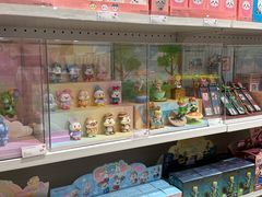 -名创优品(北京新中关购物中心地铁层店)