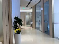-柏乐口腔医院·舒适化无痛种植牙中心(东盟商务区院)