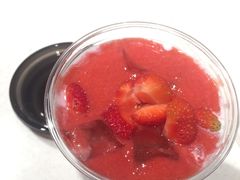 草莓脏脏拿铁-巴黎贝甜(龙之梦购物中心虹口店)
