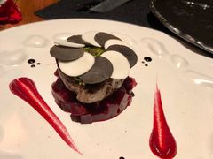 牛里脊肉配甜菜根-AZUL by FUEL蓝色·法式酒馆(琶醍店)