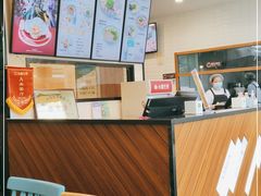 -小杨生煎(金山百联购物中心3楼店)
