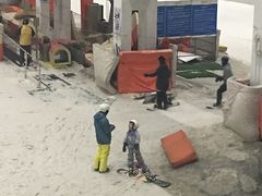 -乔波室内滑雪场