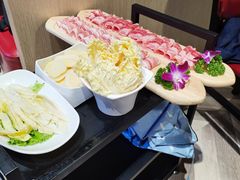 -热火朝天鲜切牛肉火锅(南强街巷店)