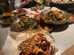 -草家酱蟹炭火烤肉店(珲春南路一店)
