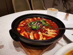 品海满江红毛血旺-品海楼·大连海胆锅贴馆(东港店)