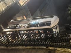 -山顶缆车