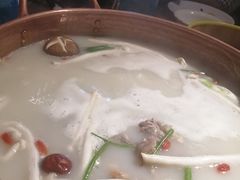 -三人行骨头王火锅(长寿店)