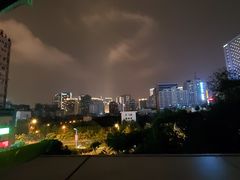 -拖板鞋咖啡旅行酒店(春熙路地铁站店)
