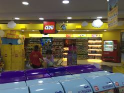 -玩具反斗城(正大广场店)