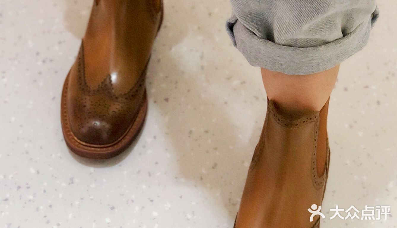 沈阳探店|初秋换新装，Bata快闪店登陆沈阳