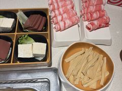 -海底捞火锅(盈石八一广场店)
