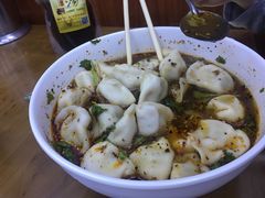 酸汤牛肉水饺-回坊马二饺子馆