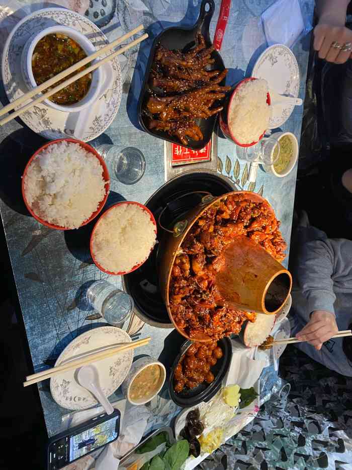 刘记光大火锅鸡(中街店"二刷～第一次是跟朋友来的 就觉得很好吃.