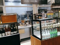 面包甜点陈列柜-O'mills Sourdough Bakery&Bistro(永嘉路店)