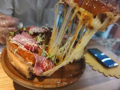 -Dragon Pizza•圆脸龙披萨·牛排餐厅