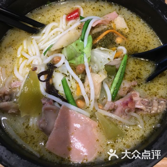 青花椒牛蛙米线