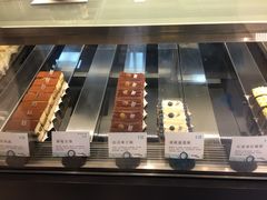 -Dough&Joe团憩(瑞虹天地月亮湾店)