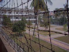 -吐斯廉屠杀博物馆