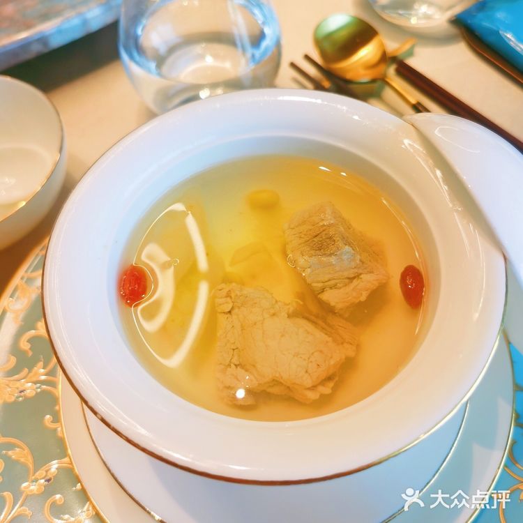 360度全湖景视觉粤菜馆｜悦膳坊