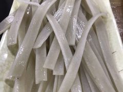 平谷宽粉-杨记盛世·铁锅炖鱼粘卷子(密云新中街店)
