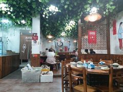 大堂-三里屯土灶炖公鸡地锅鸡(江东店)