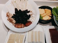 -爱丽格斯火锅(东岸国际店)