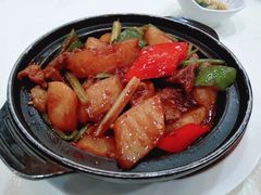 萝卜牛腩煲-香顺·客家菜(东坑店)